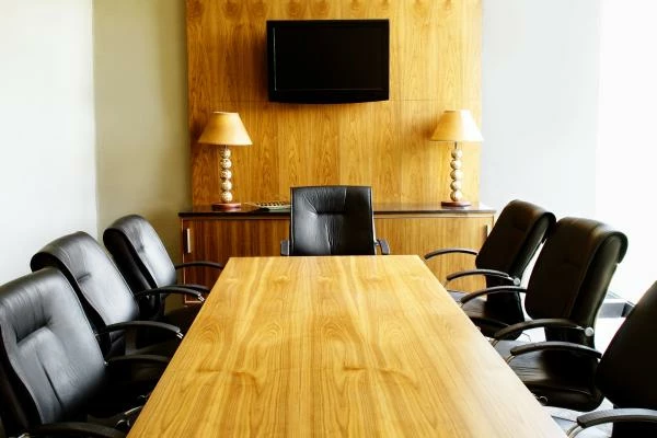 The UK Market for Wooden Office Furniture Experiences an Upturn