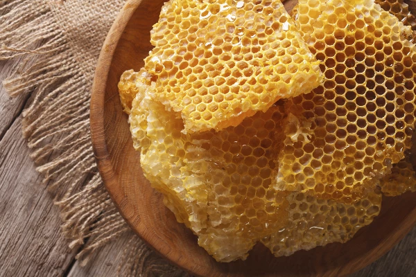 China’s Beeswax Exports Increased by 19% in 2014