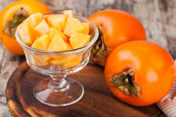Thailand and China Were the Leading Destinations of Japan’s Persimmon Imports in 2014