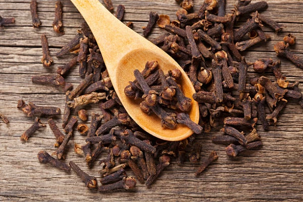 India's Clove Price Reduces Significantly to $4,354 per Ton, Fluctuating Wildly over 2022