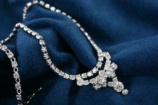 Imitation Jewellery Price in Spain Rises to $73.4 per kg