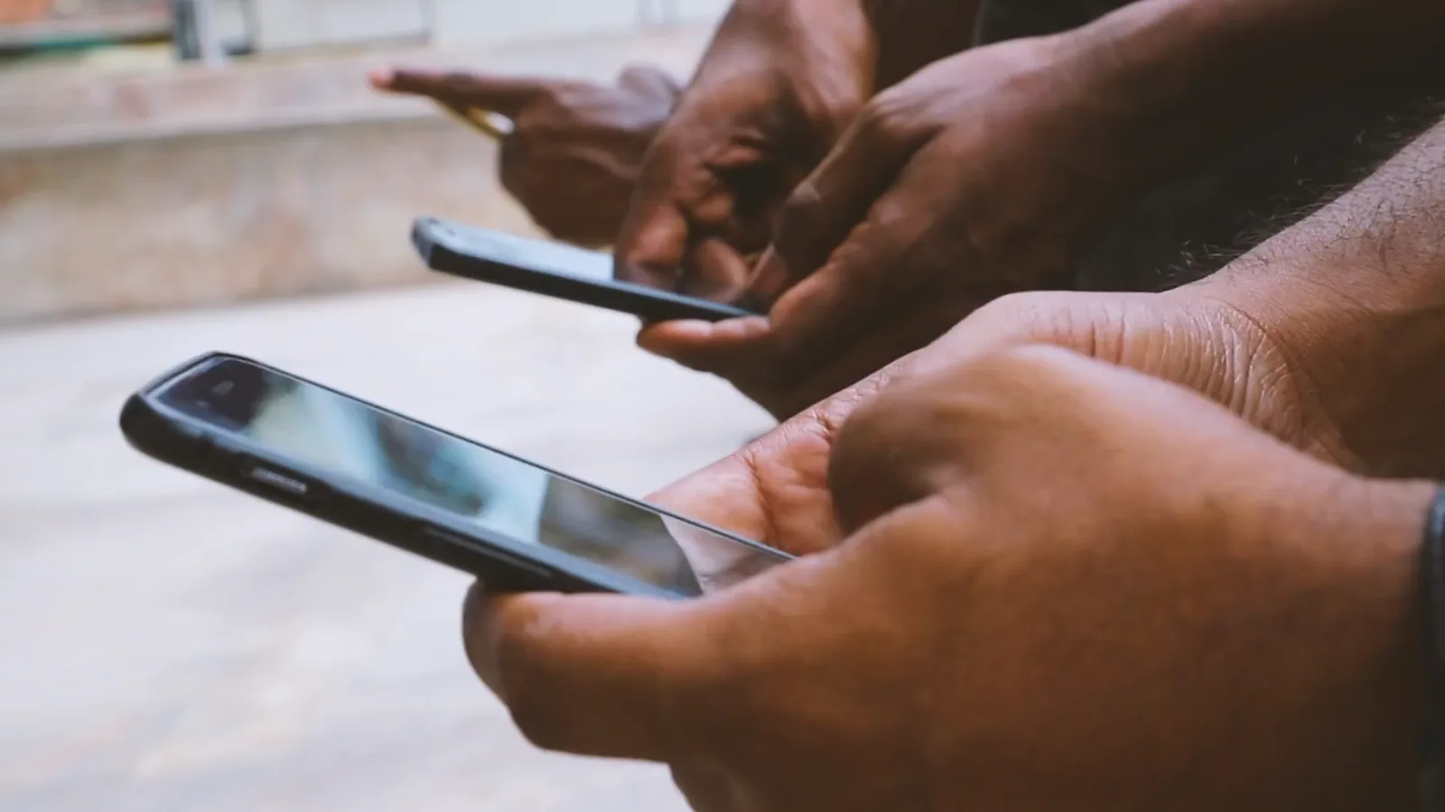 India Plans New Mobile Production Incentives as Current Program Ends