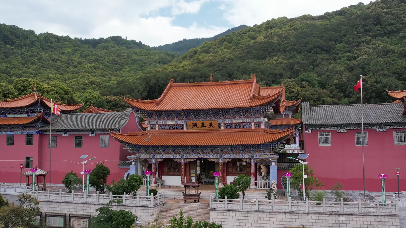 Global Energy Shifts: Oil Disputes, Nuclear Debates, and LNG Projects