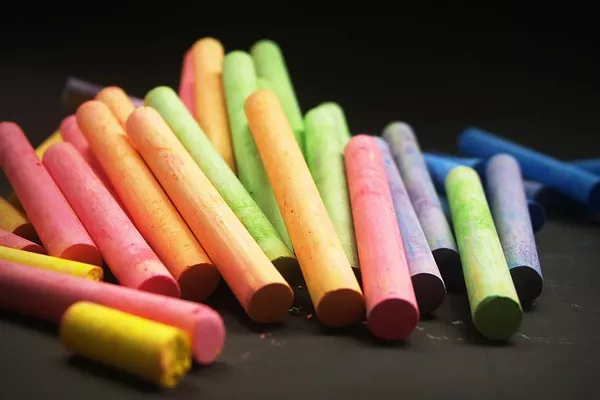 Price of Chalk for Drawing Soars to $3,412 per Ton in Poland