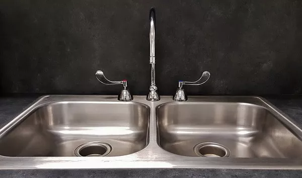 Price of Stainless Steel Sink in Hong Kongs Drops by 19% to Average $80.7 per Unit