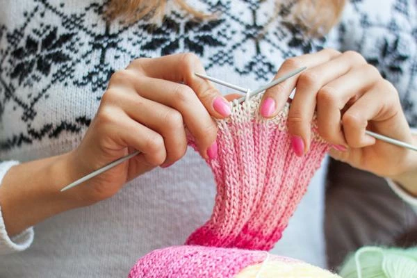 Japan's Women Knitwear Price Drops to $8.6 per Unit