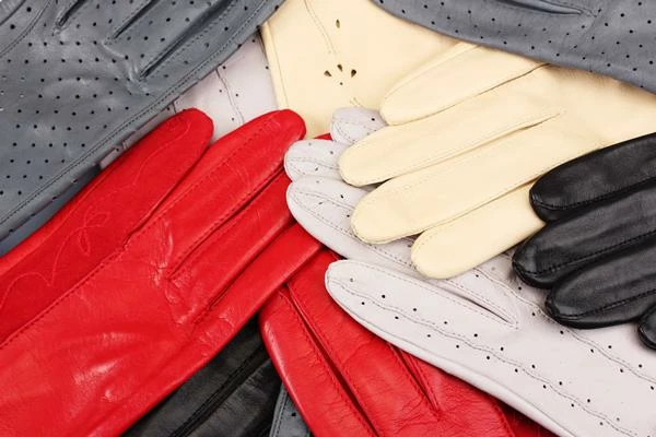 Germany's Gloves Price Falls to $3.2 per Pair