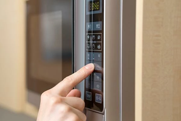 Qatars microwave ovens see significant price hike to $61.1 per unit following two consecutive months of increase.