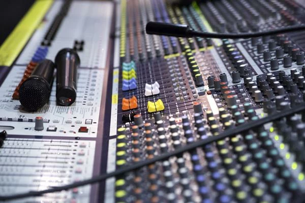 Which Country Imports the Most Boards and Consoles in the World?
