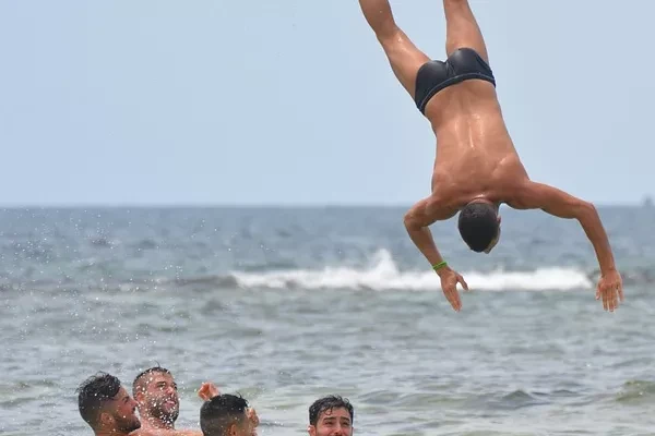 Cost of Male Swimwear Surges 30% in Mexico, Reaching An Average of $7.0 per Item