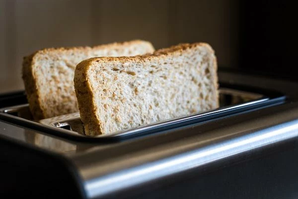 Price of U.S. Toasters Decreases by 5% to $10.4 per Unit